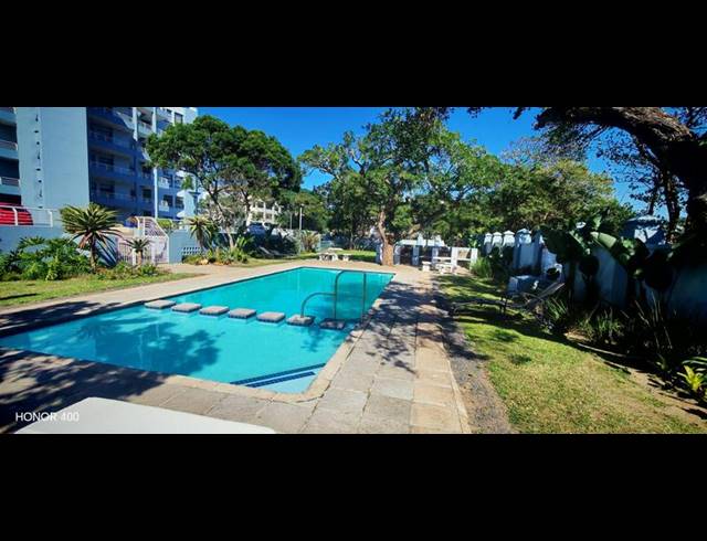 4 BEDROOM APARTMENT FOR SALE IN MARGATE NORTH BEACH